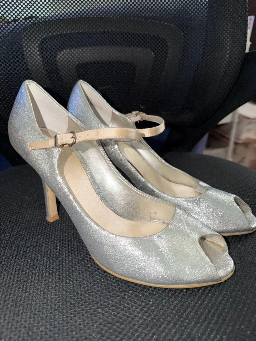 Nine West sleek silver